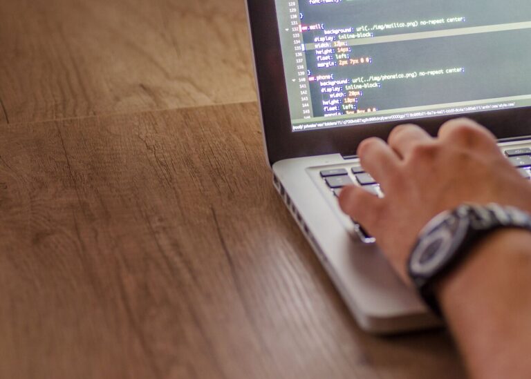 Joomla vs WordPress for a Small Business Blog: Which Fits You? 2 joomla vs wordpress small business blog 1